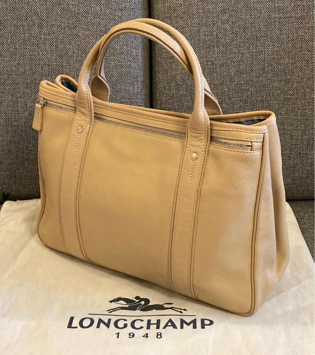 Longchamp Sacs femmes: Longchamp Lederhandtasche Beige – D'occasion à Zürich par ista_0110 1