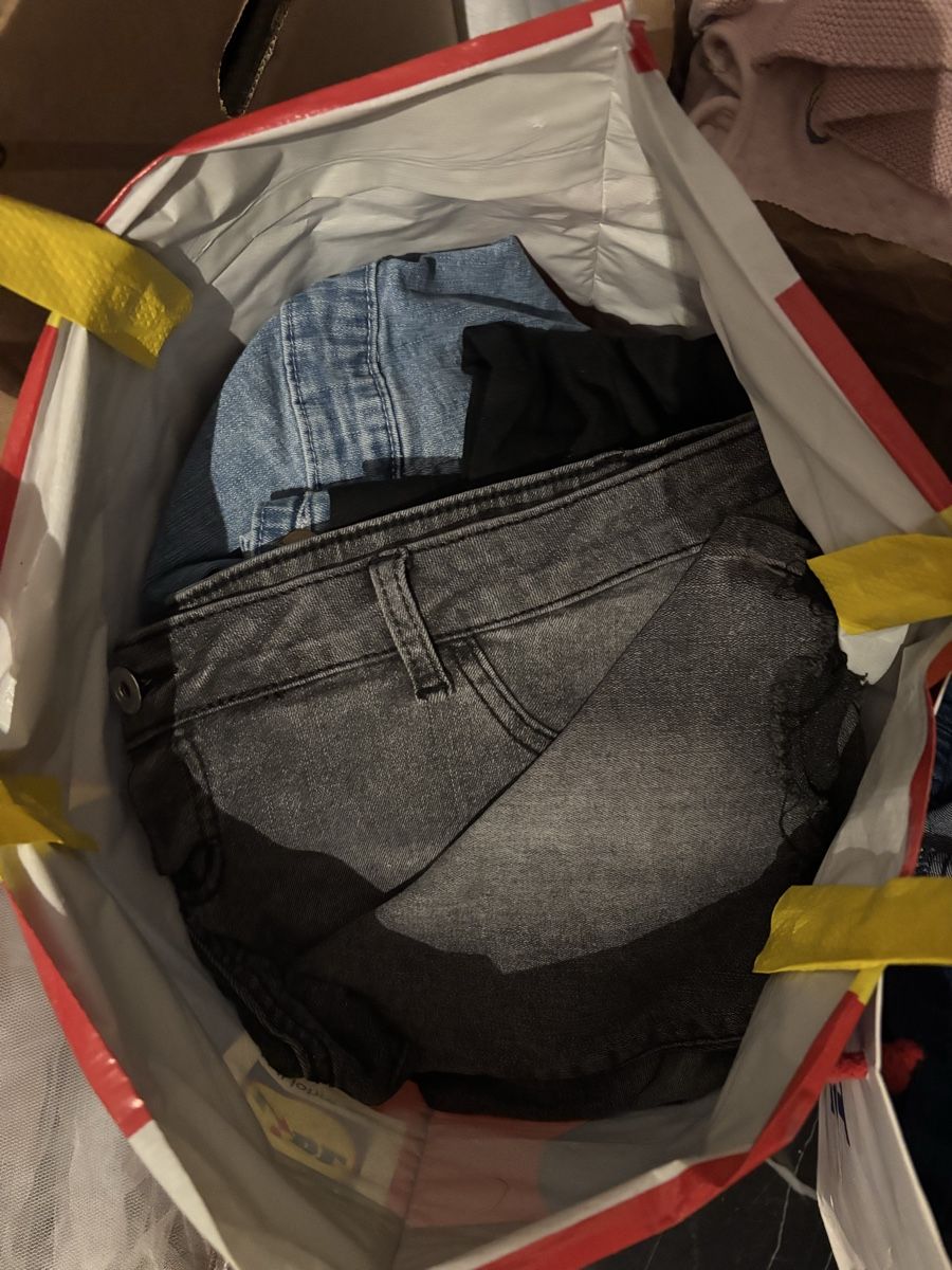 Lotti di vestiti: Schwangerschafts Mode L/XL – Usato da Gontenschwil venduto da mel_rm9k 2