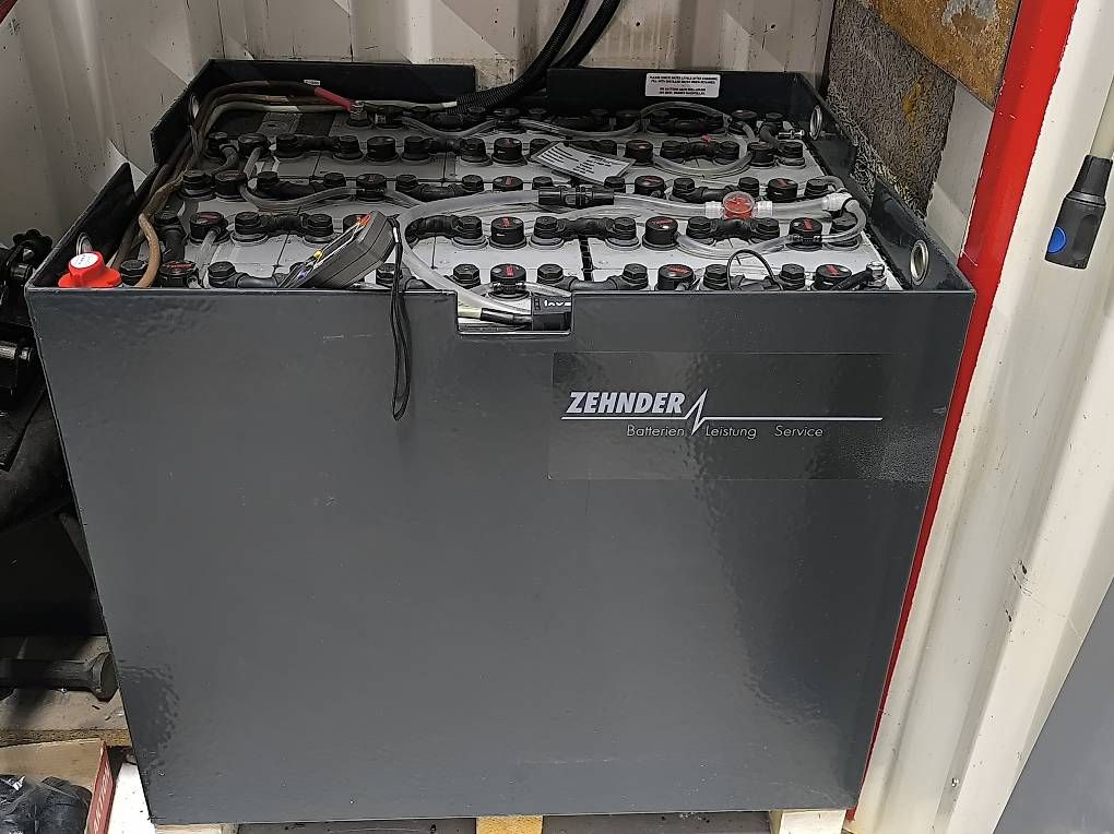 Accus & piles: Batteriespeicher 48v 700amp. – D'occasion à Bilten par franksAutodienst 2