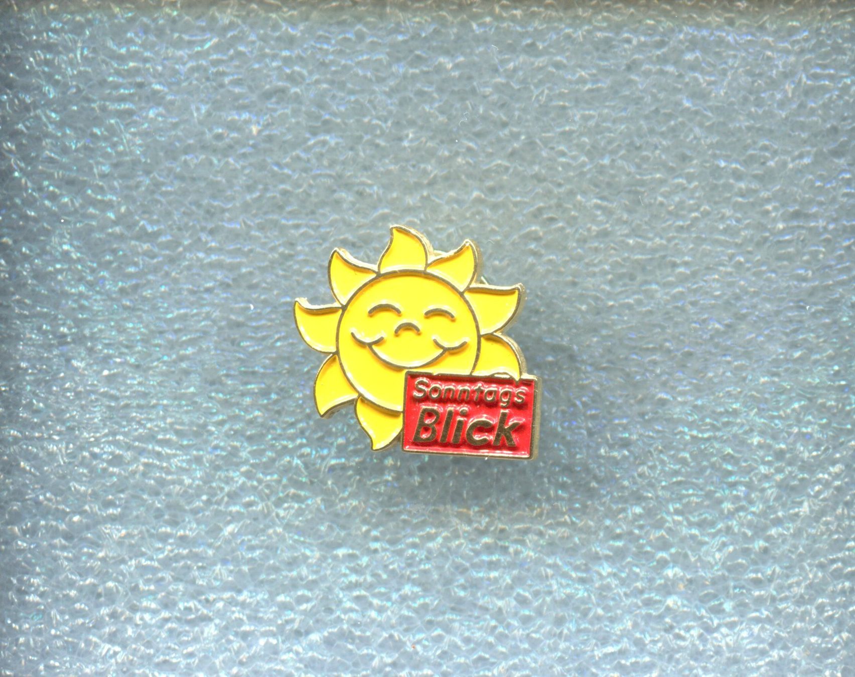 Placchette & Badge: Sonntags Blick  SONNE – Usato da Winterthur venduto da Sammleroase
