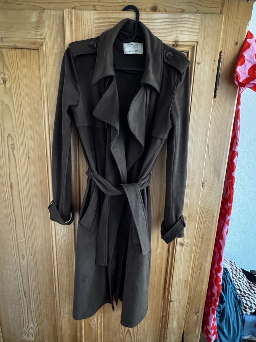 Zara Cappotti: Mantel Zara Basic braun/olive Wildlederoptik – Usato da Zuchwil venduto da Manzi. 4