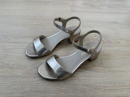 Sandalettes taille 38. Comme neuve