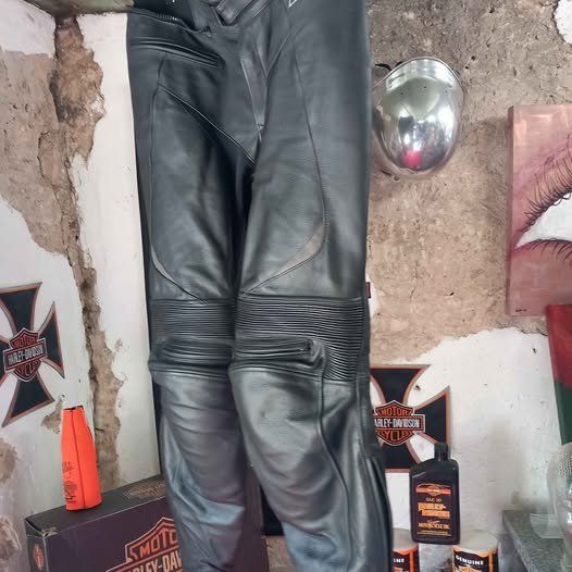 Completi: IXS Lederkombi Grösse 58/56 – Usato da Hochwald venduto da motowear-secondhand 3