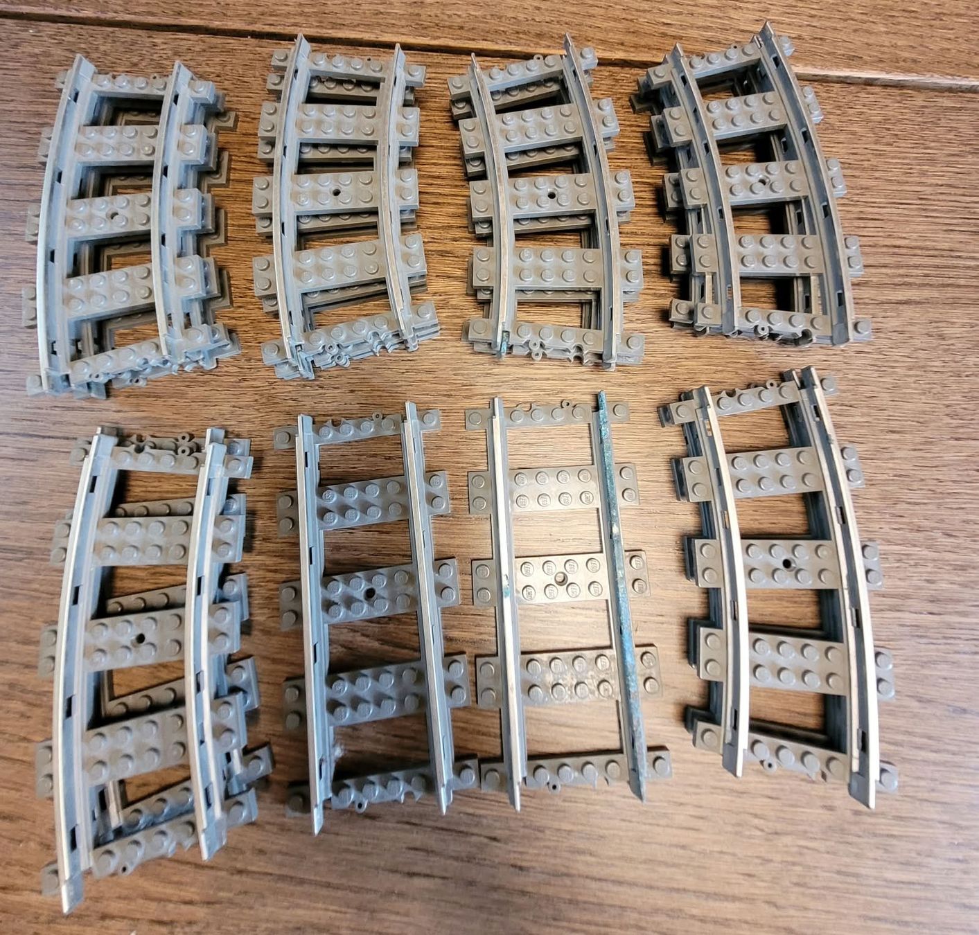 Modelleisenbahnen: LEGO 9-V-Elektrozug-Gleise, – Gebraucht aus Sonceboz-Sombeval von ter_9rc5