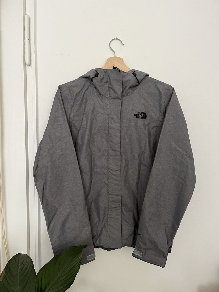 North Face Jacken: Regenjacke von TheNorthFace – Gebraucht aus Zürich von jul_5lt7