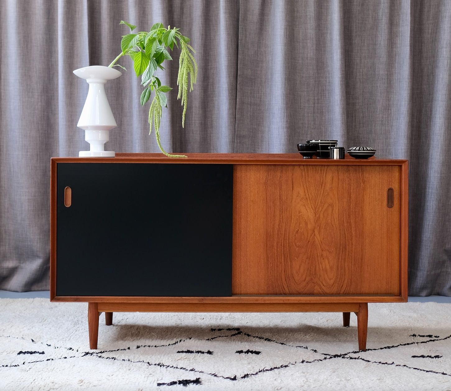 Credenze: Arne Vodder Modell OS11 Sideboard / Sibast, Denmark – Usato da Bern venduto da Zmodern_VIN 2