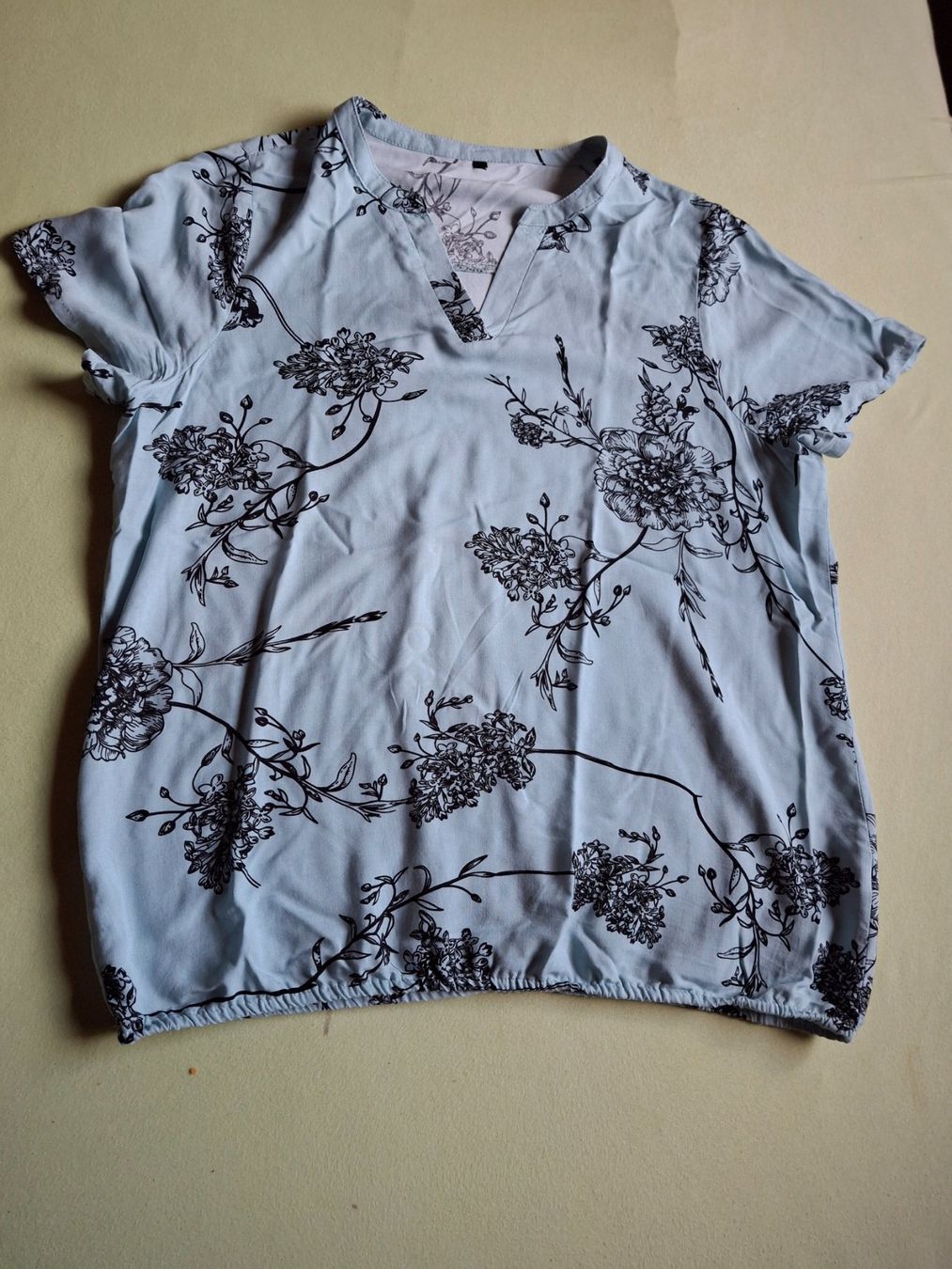 Tuniche: Tunique col en V taille M marque Chicorée – Usato da Villiers venduto da san_jn5w 2