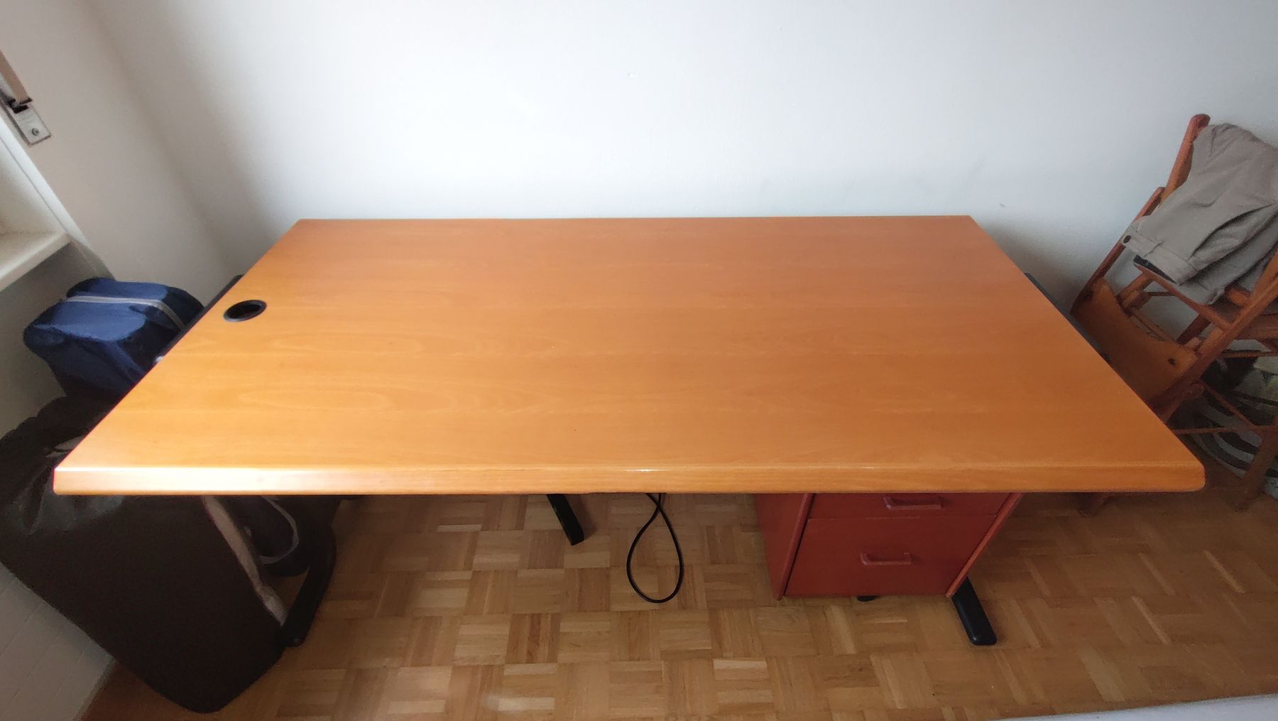 Scrivanie: Bureau en bois. – Usato da Fribourg venduto da Gil_tg85