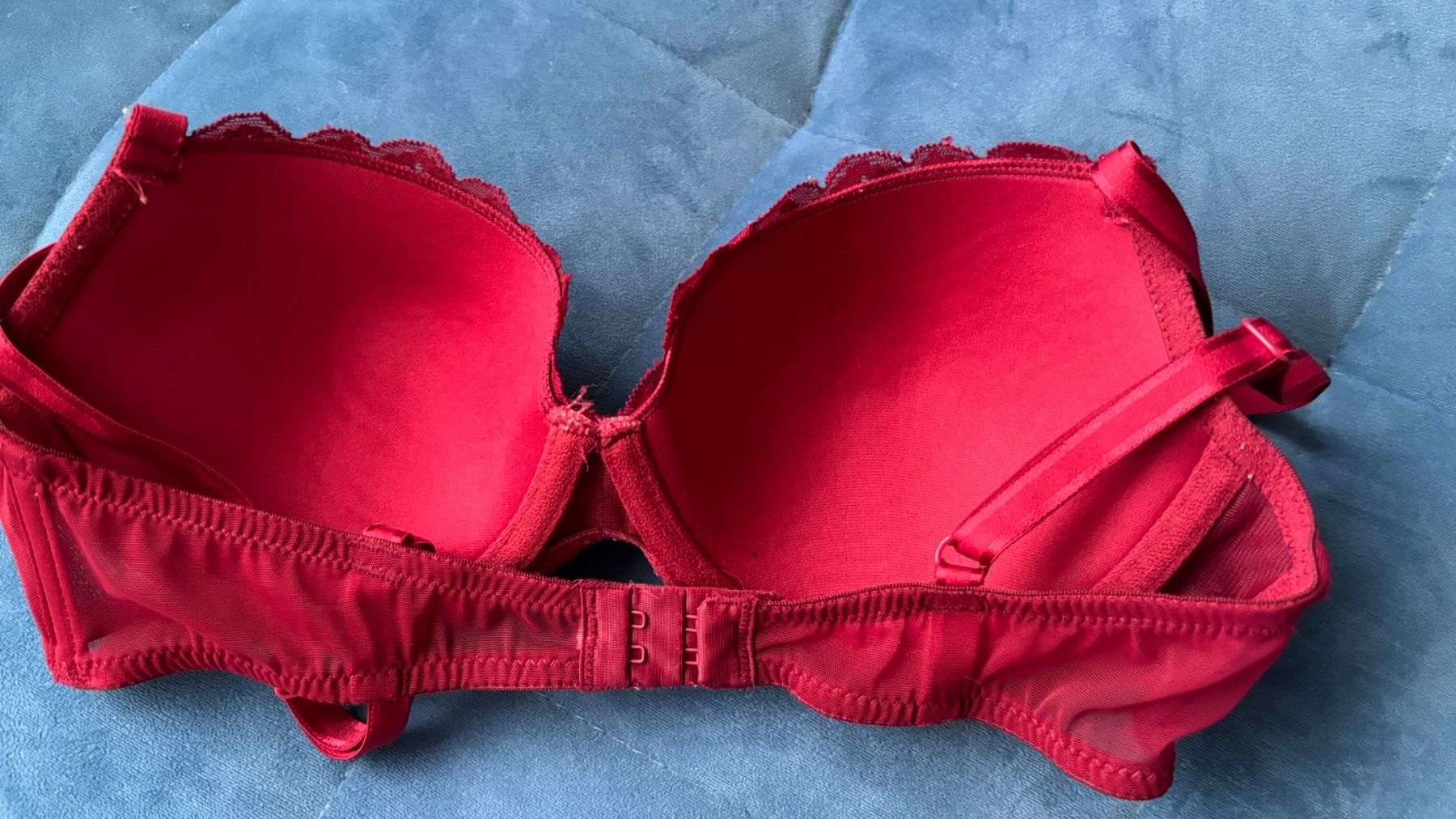 Sonstige Unterwäsche: BHs 75B – Gebraucht aus Volketswil von Irkasha 3
