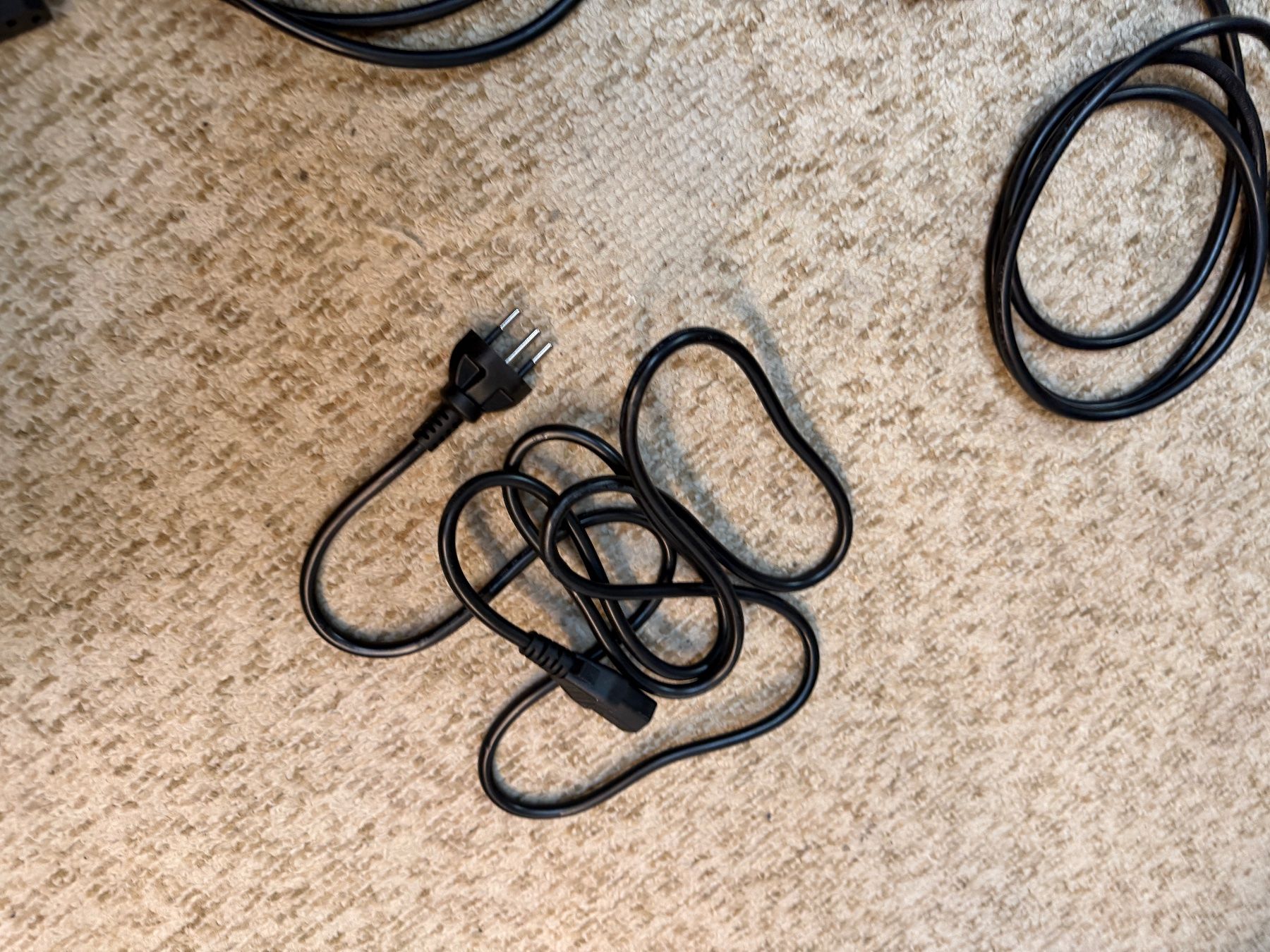 Cavi: Kabel Stromkabel, PC Kabel 10stk – Usato da Niederhasli venduto da swissbrocki 1