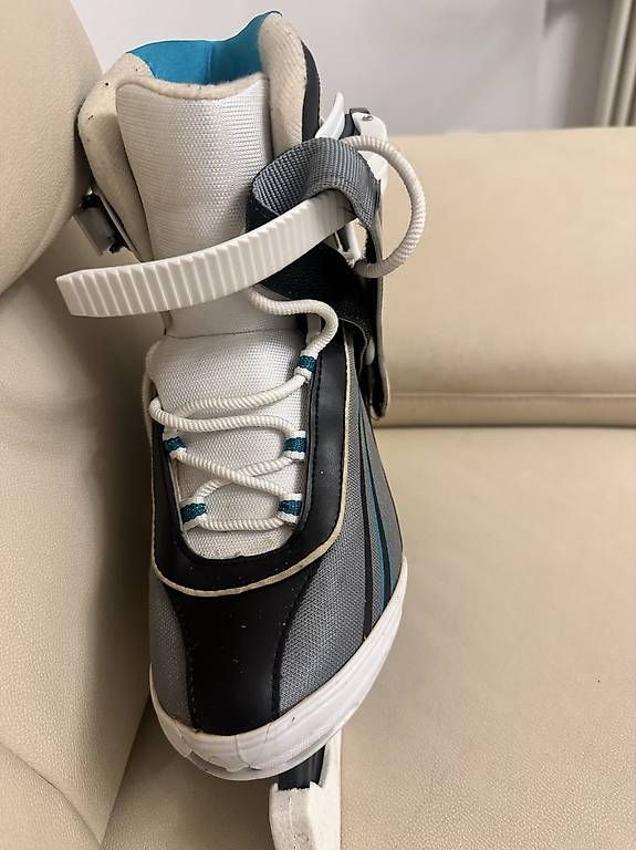 Scarpe da uomo: Ice shue  – Usato da Frauenfeld venduto da KelvinG 3