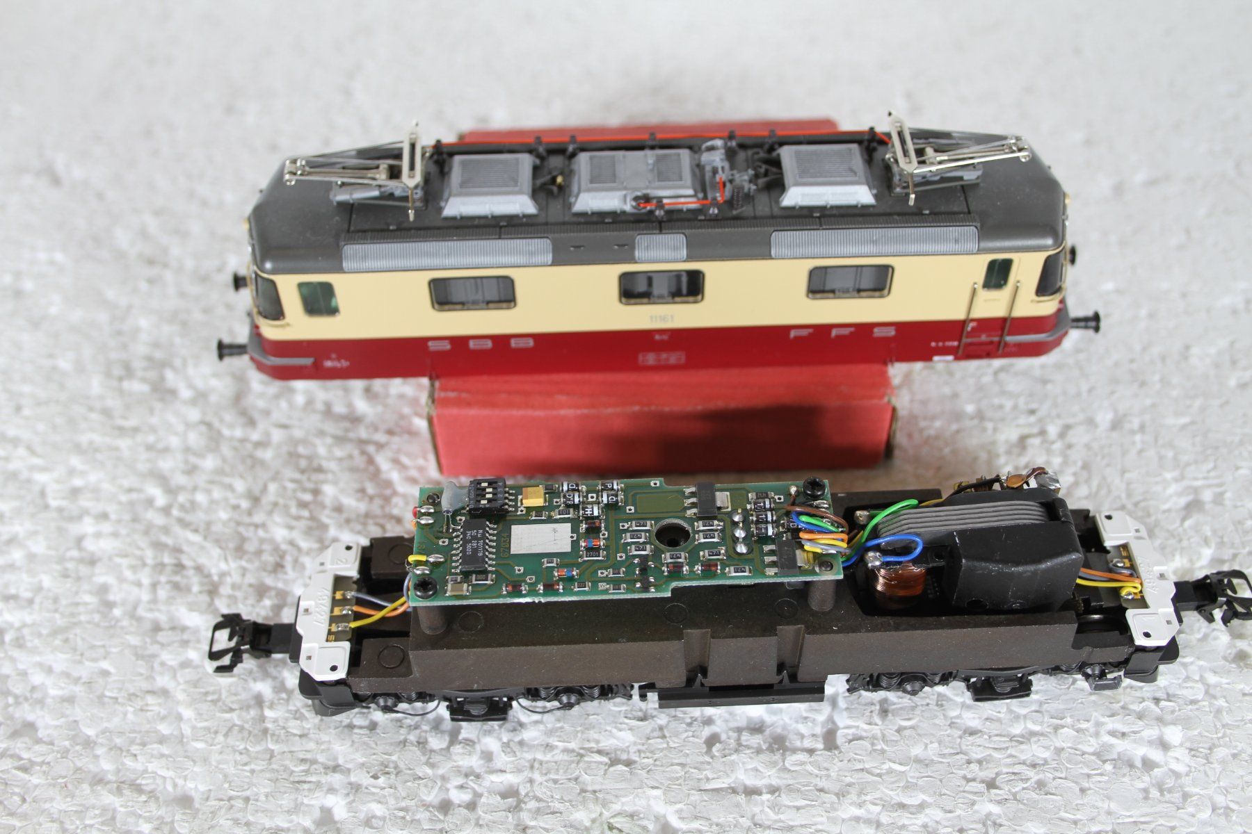 Märklin Modellini di ferrovie: Märklin  SBB TEE Re 4/4  delta/digital – Usato da Triesen venduto da gleis8 7