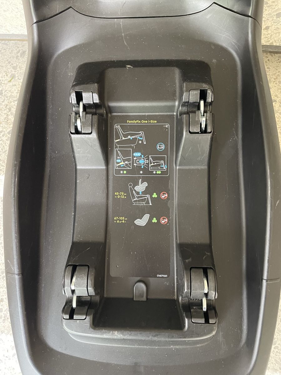 Maxi-Cosi Seggiolini per auto: FamilyFix One I-size Maci Cosi Base – Usato da Meilen venduto da val_tsv8 3