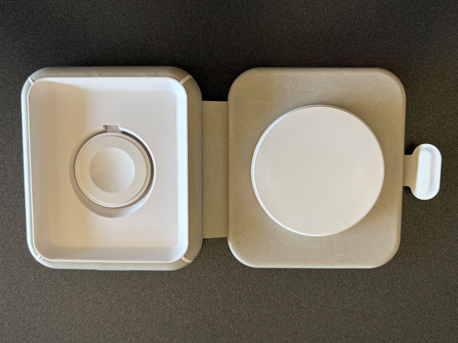 Xtorm Caricabatterie: Xtorm Wireless Travelling Charger – Usato da Aesch BL venduto da morris_bsr 3