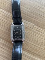Elegante Damenuhr von Liora mit Lederarmband, neuwertig!