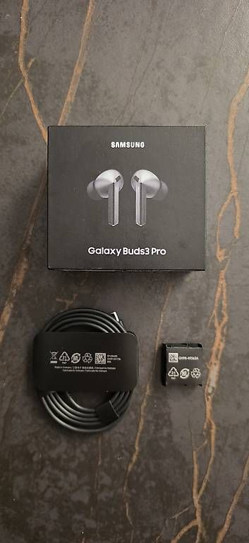 Cuffie: Samsung Galaxy Buds 3 Pro  – Usato da Meyrin venduto da April73 3