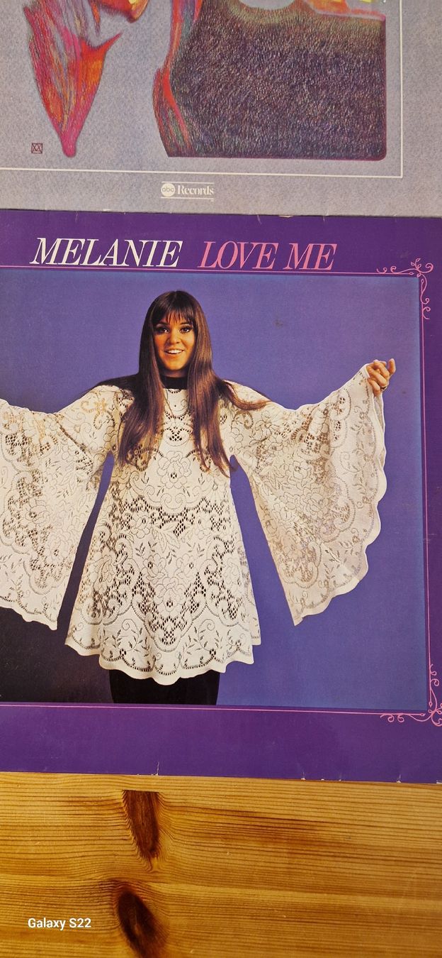 Dischi in vinile: 2x Vinyle Melanie Love me / From the Beginning – Usato da Yvonand venduto da RF-VINYL 1