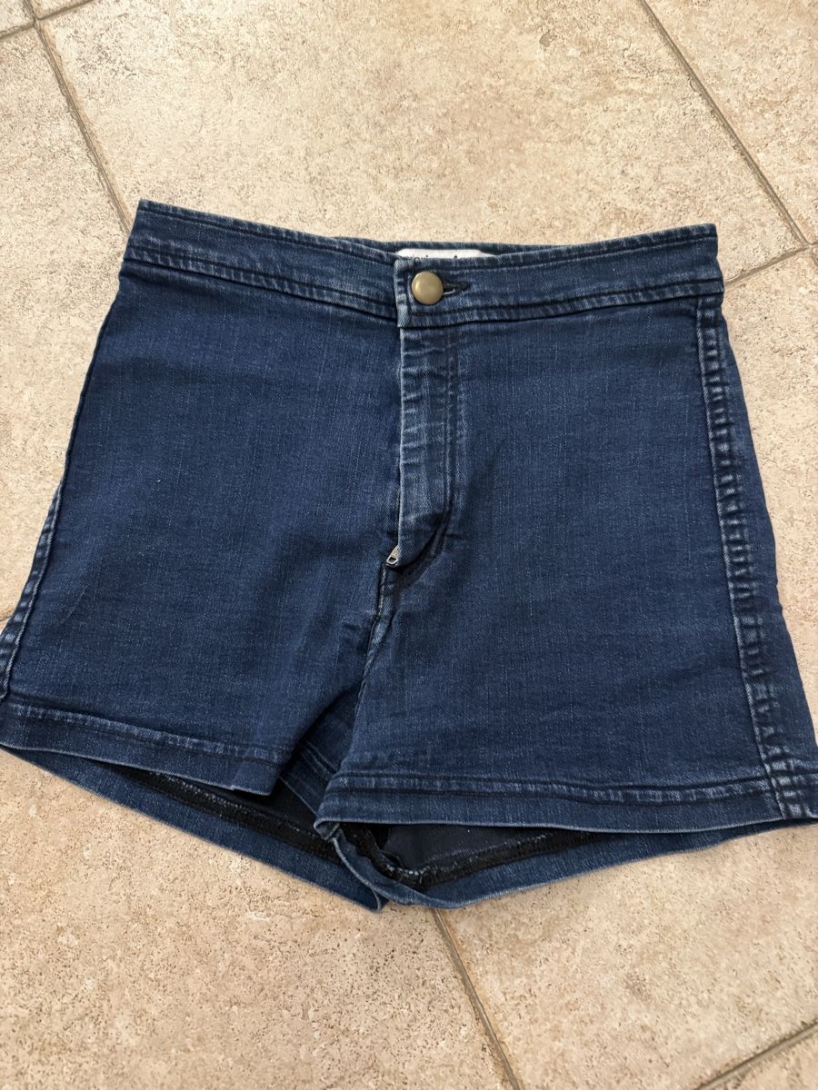 Pantaloni: Blaue kurze Hose – Grösse M – Usato da Pratteln venduto da syr_g2ql