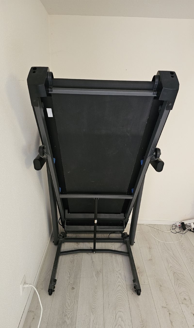 Horizon Hometrainer: Horizon T202 Treadmill Lightly Used – Gebraucht aus Chur von iul_7myr 3