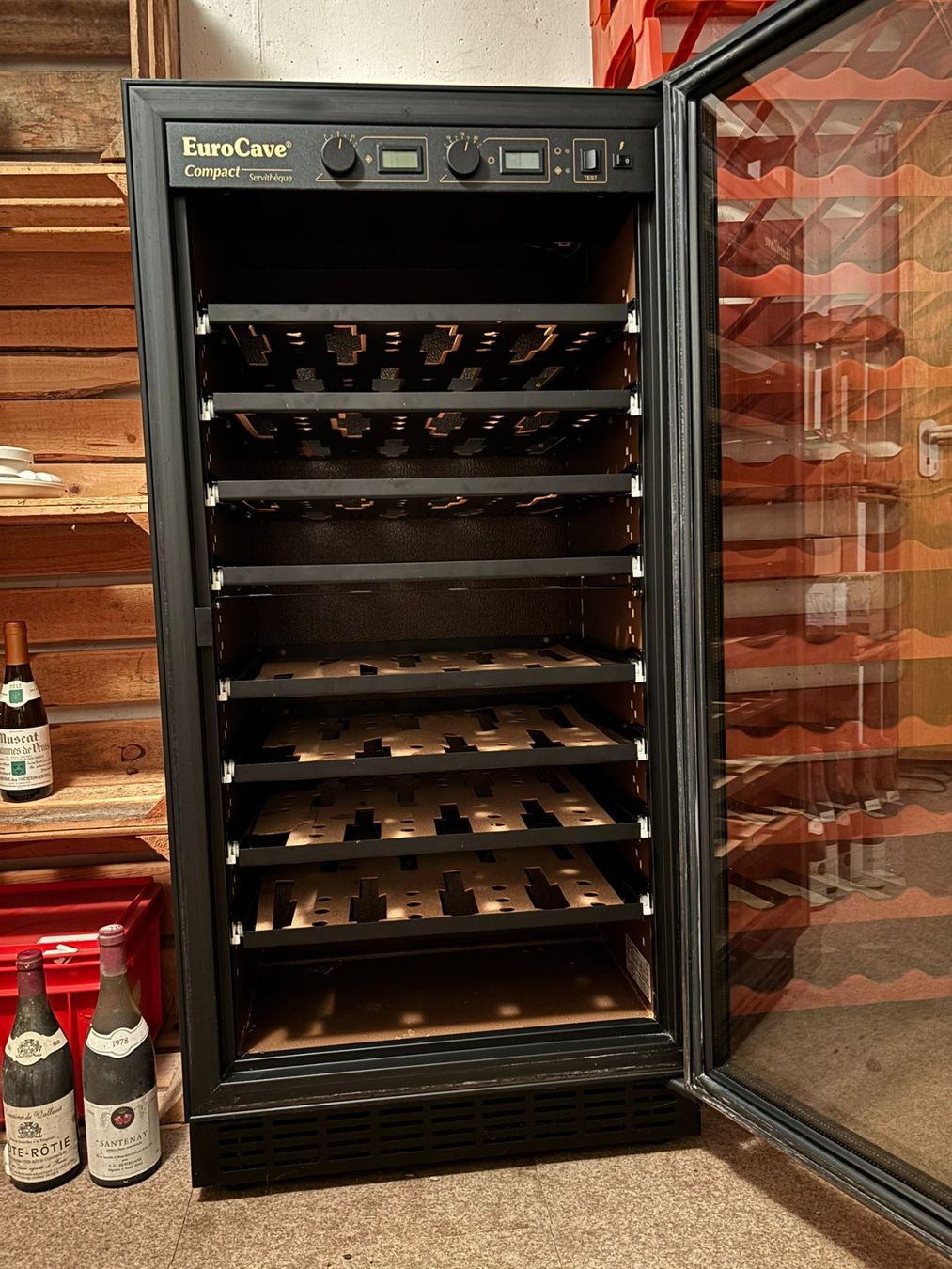 Vino: Weinklimaschrank/Weinkühler – Usato da Jegenstorf venduto da cla_d57p