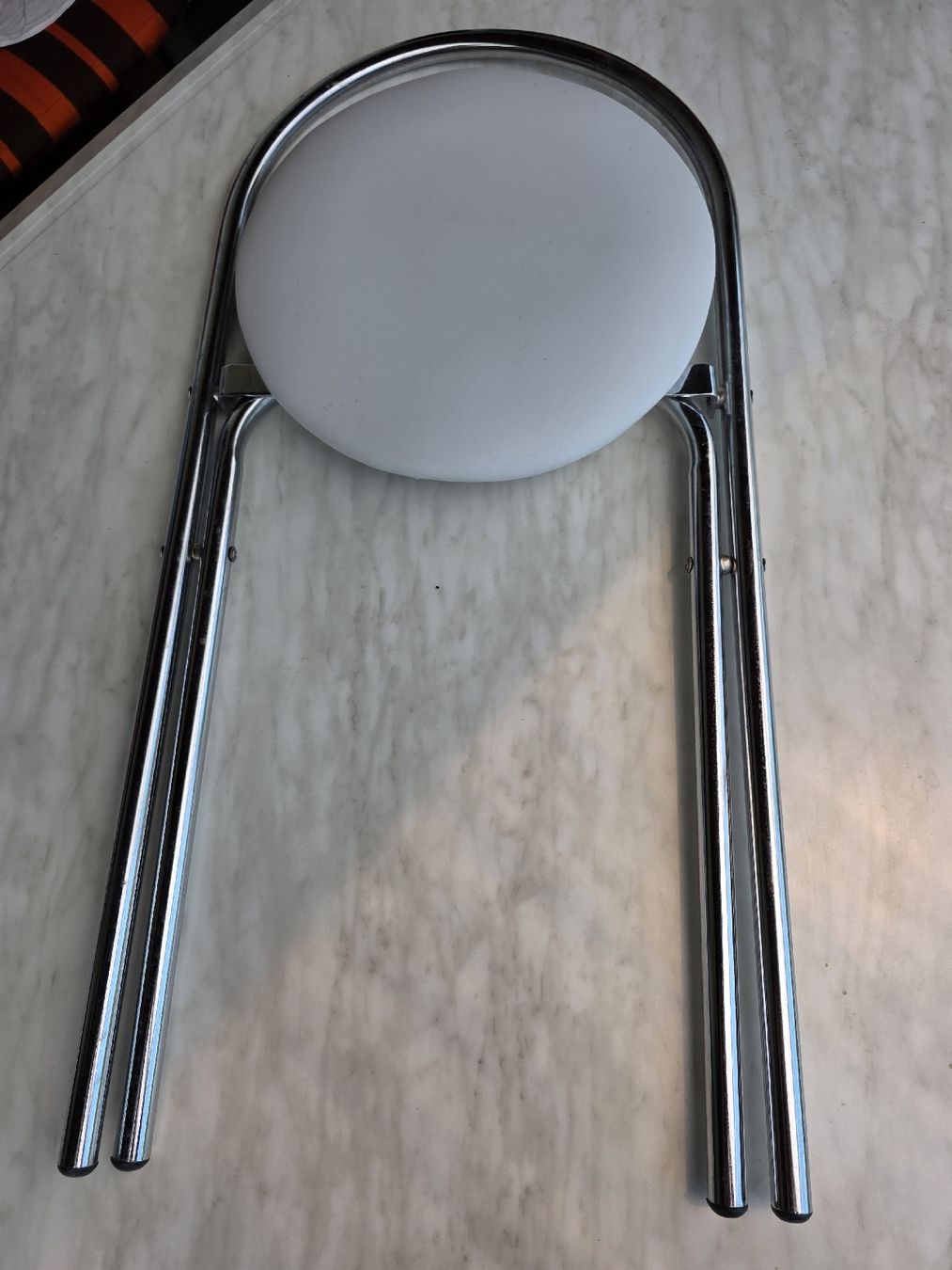 Sedie: Folding chair metal frame white seat. – Nuovo (secondo la descrizione) da Hinwil venduto da Ehretstock8 3