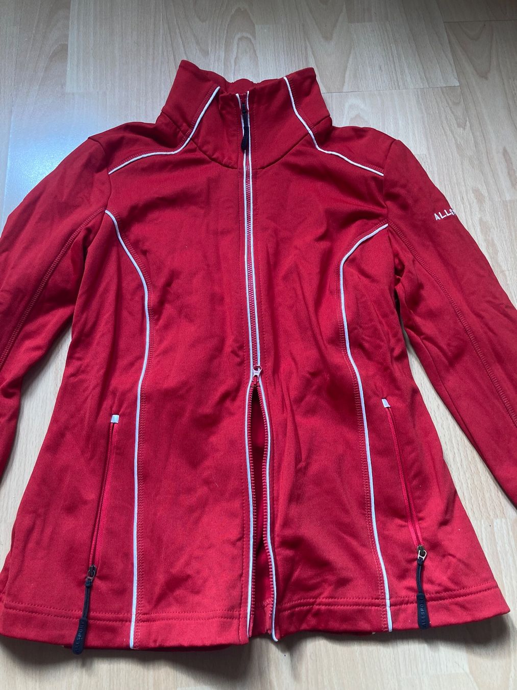 Allsport Giacche: Allsport Sportjäckchen rot – Usato da Basel venduto da Myriam3 1
