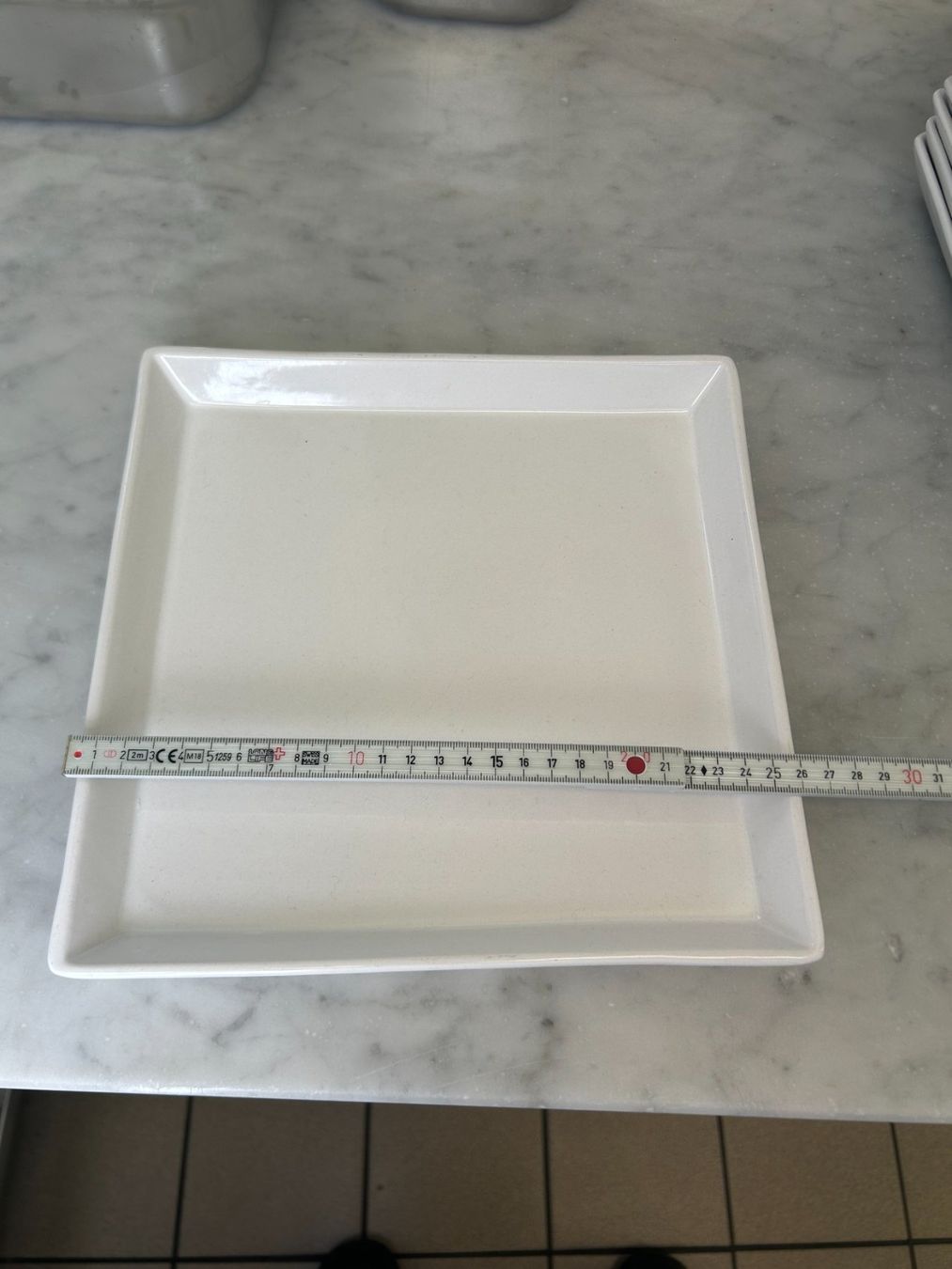 Ikea Piatti: IKEA quadratische Teller, Dessertteller – Usato da Evilard venduto da inf_9ff9 2