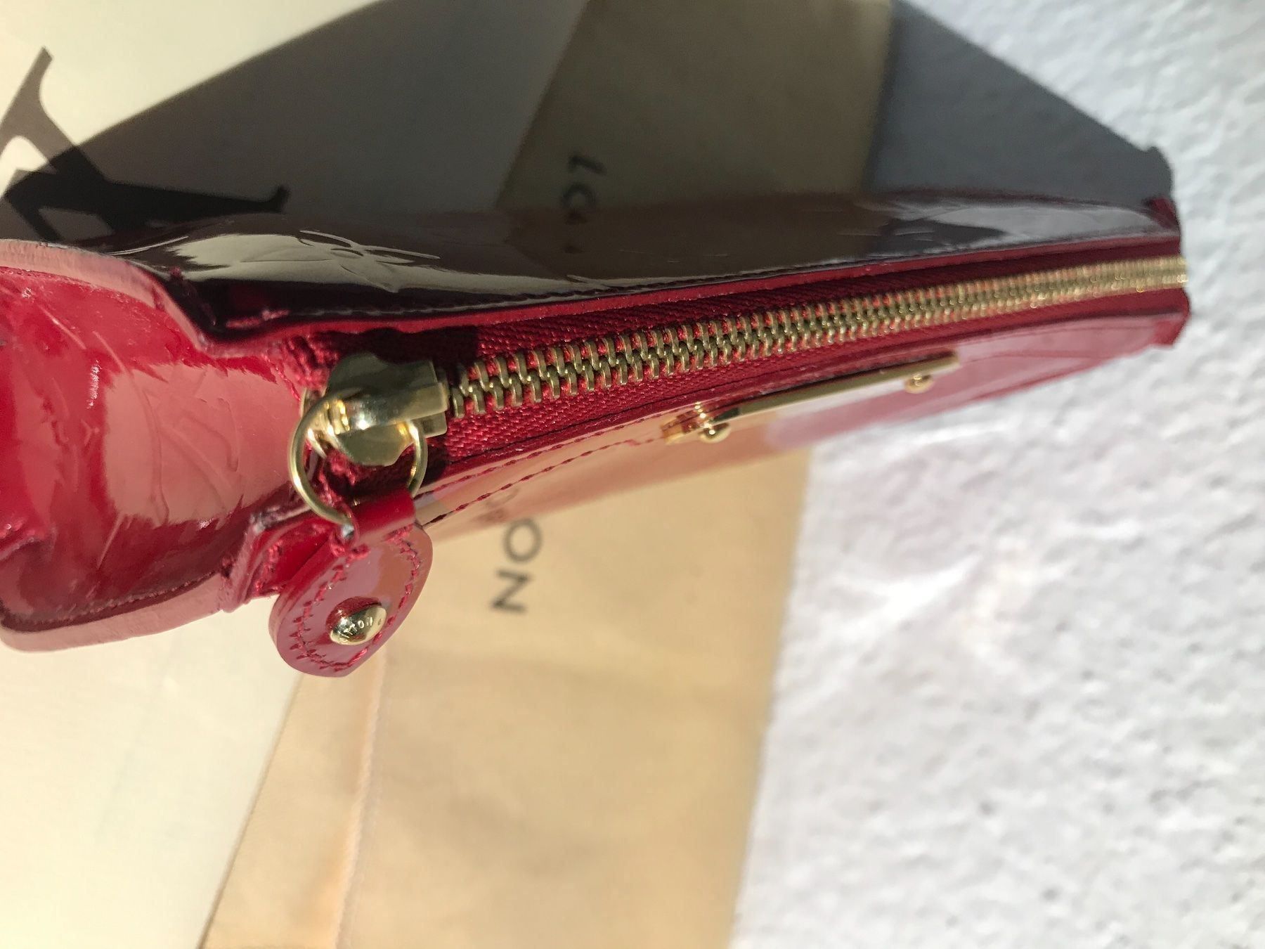 Louis Vuitton Custodie per cosmetici: Louis Vuitton Vernis Trousse Cosmetique – Usato da Ponte Tresa venduto da La_Vie_En_Rose 6