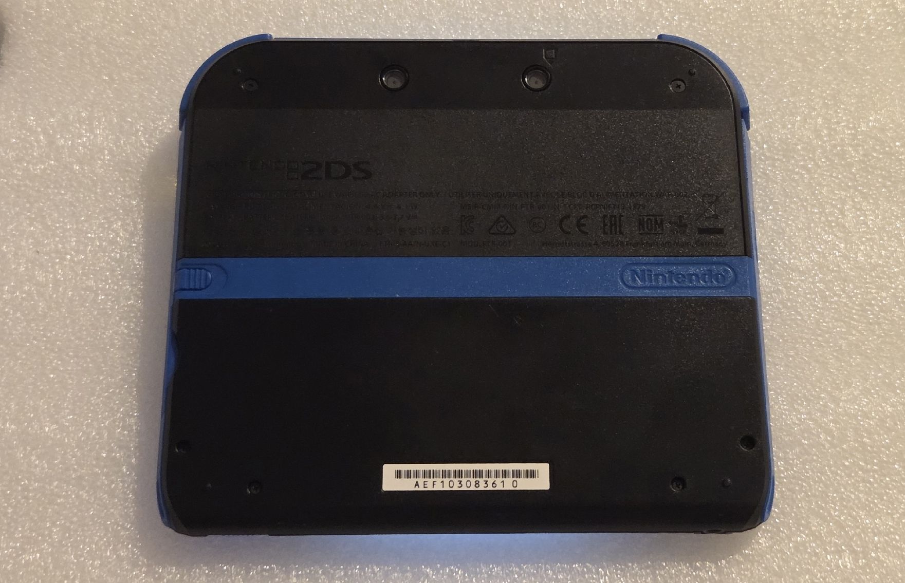 Nintendo Console: Nintendo 2DS Konsole + 5 Spiele + Ladegerät – Usato da Huttwil venduto da ser_gn9l 1