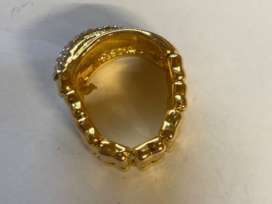 Anelli: Bague dorée avec strass - chic et élégante - – Usato da Le Brassus venduto da cinema13 1
