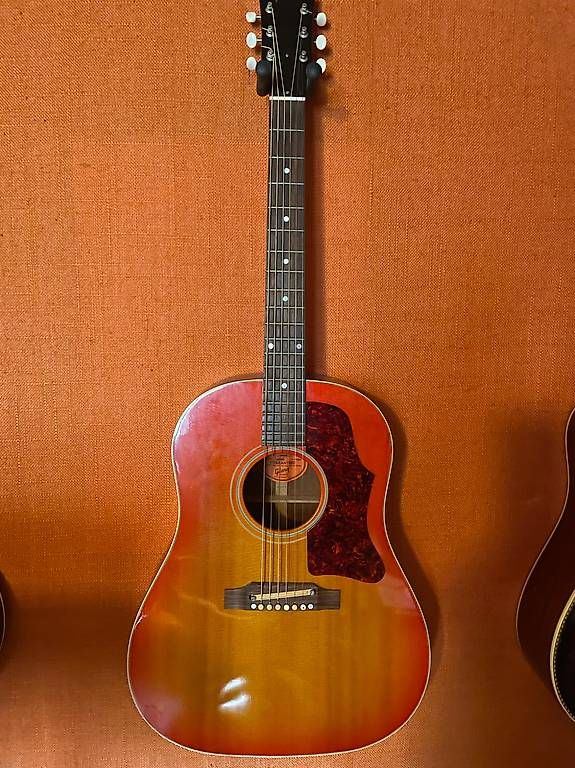 Musikinstrumente: Magnifique Gibson J-45 Donovan – Gebraucht aus Bulle von Julienv 1
