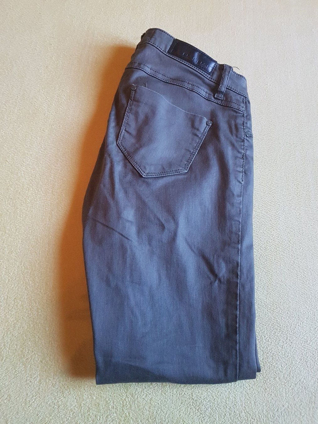 Nafnaf Hosen: Pantalon gris taille 34 marque Nafnaf – Gebraucht aus Villiers von san_jn5w 6