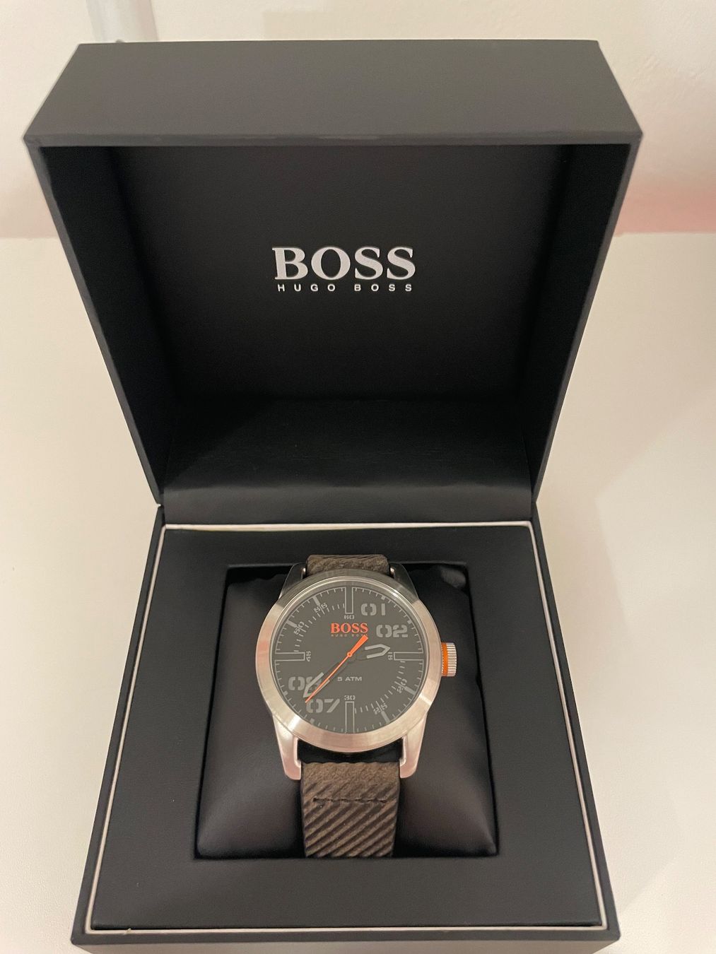 Hugo Boss Orologi: HUGO BOSS HERREN UHR – Nuovo e nell'imballaggio originale da Zürich venduto da LIQUIDATOR.CP