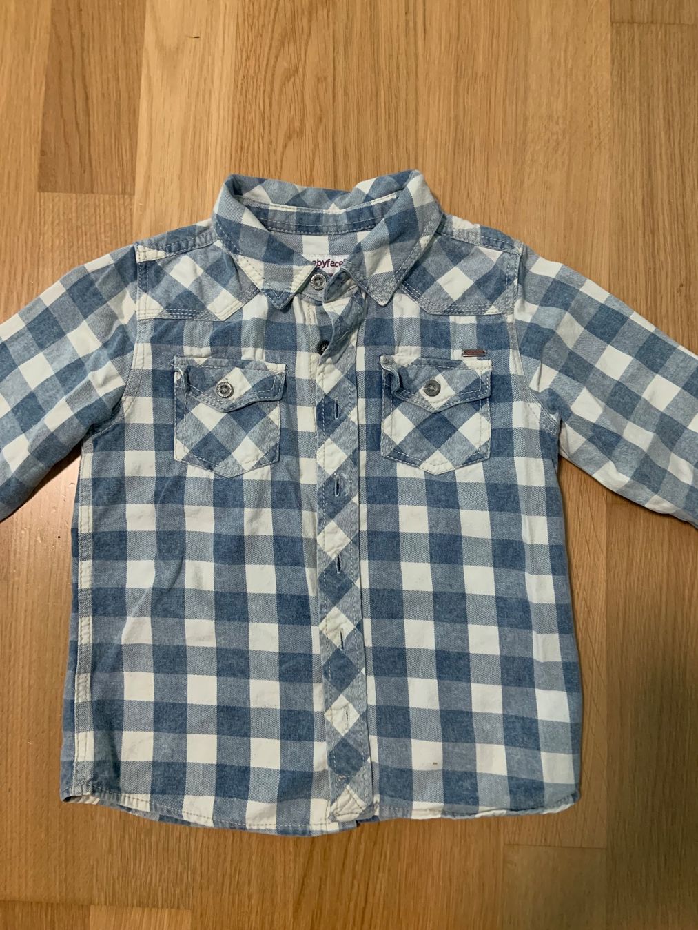 Hemden, T-Shirts & Polos: Kinder Hemd Gr.104 – Gebraucht aus Zürich von bur_6jq9 2