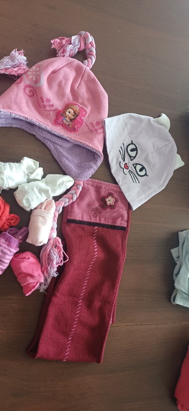 Kleiderpakete & -sets: Madchen grosse packet gr.98/104 – Gebraucht aus Riniken von Lessy- 4