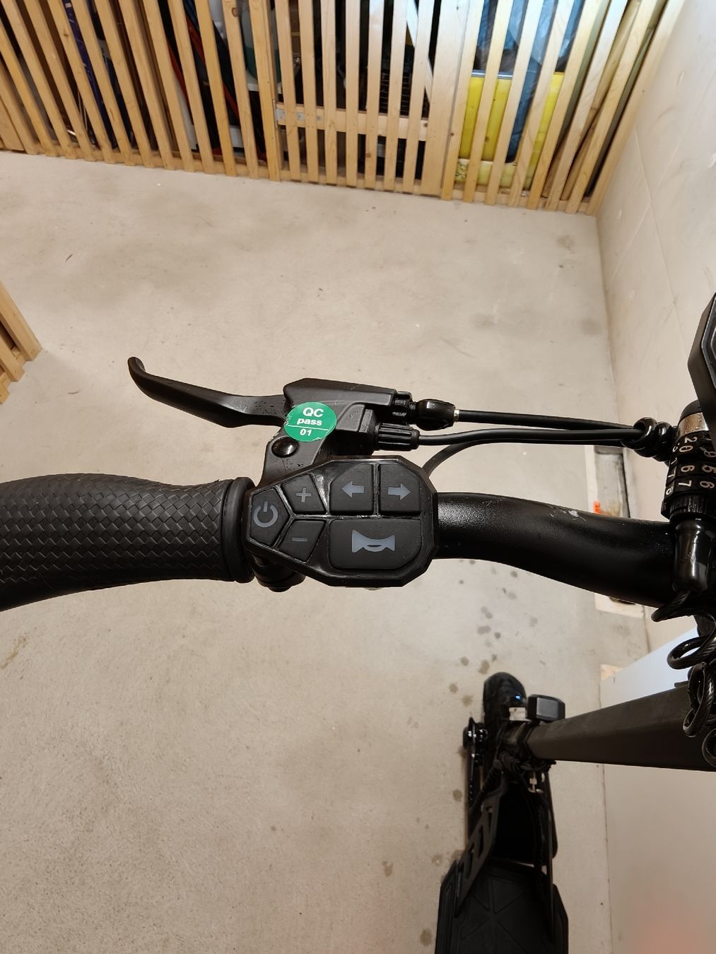 Kickboard: E-Scooter G2 500W Schwartz  – Usato da Ennetbaden venduto da DBN89 8