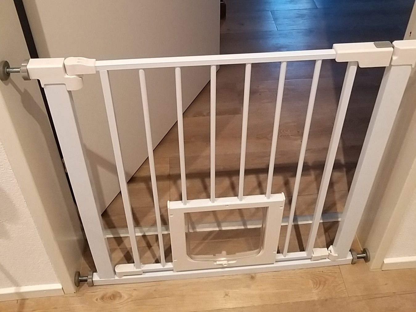Tutto per la sicurezza: Schutzgitter mit Katzenklappe Tür, Treppe – Usato da Tuttwil venduto da Chivas13
