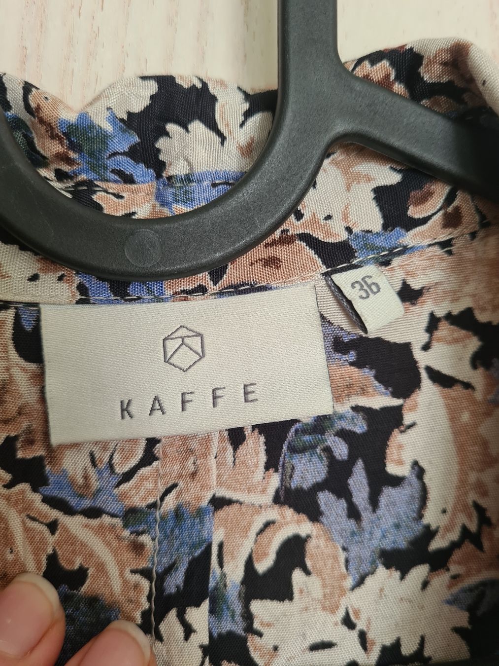 Kleider: Maxikleid, Blusenkleid, Kaffe, gr. 36, Blumenmuster – Gebraucht aus Steinhausen von MilaB 7