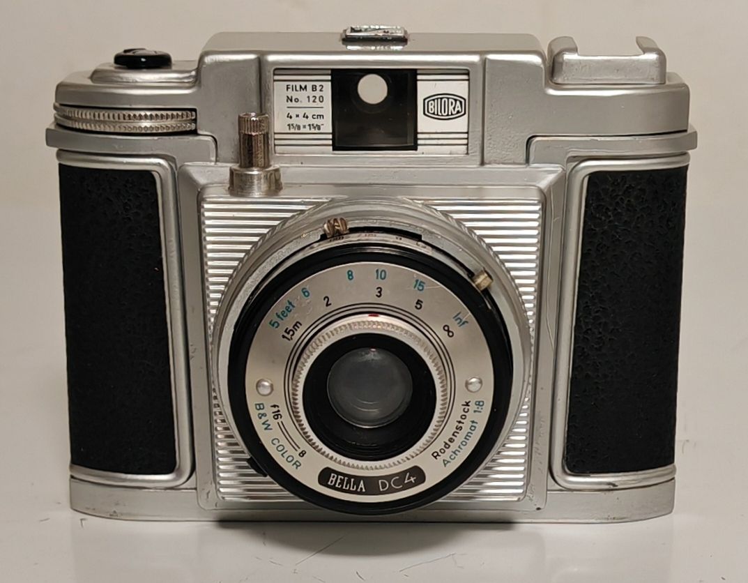 Fotocamera: Bilora Bella DC4 Kamera mit Tasche, Vintage – Usato da Rheinsulz venduto da Dred