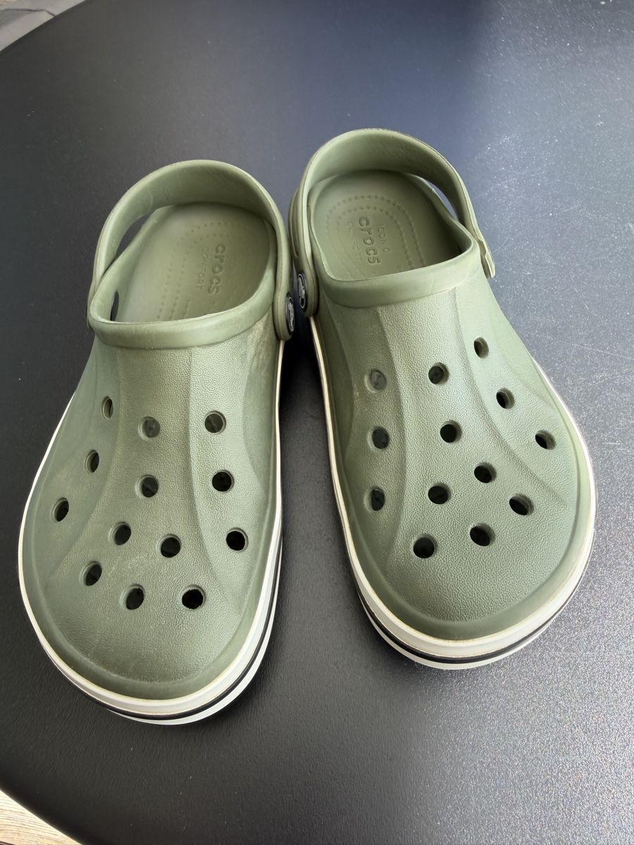 Crocs Scarpe per ragazzi: Crocs Clog, Gr. 32-33 Olivgrün – Usato da Oberhofen TG venduto da Solano84 1