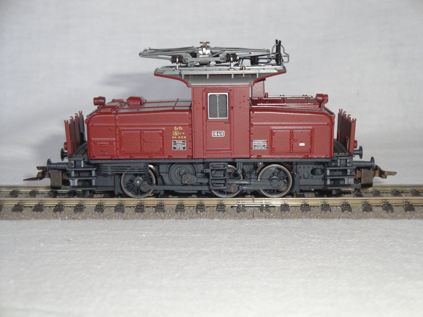 Roco Modelleisenbahnen: Roco SBB-Ee 3/3 16411, digital mit Digitalkupplungen – Neu und originalverpackt aus Wolfwil von heinzs3575