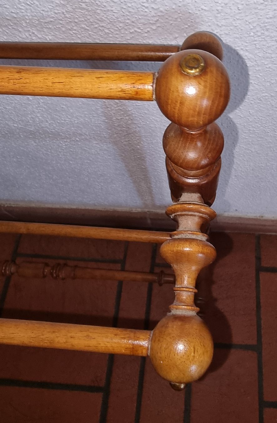 Portasciugamani: alter filigraner Handtuchständer – Usato da Rifferswil venduto da sandra0010 3