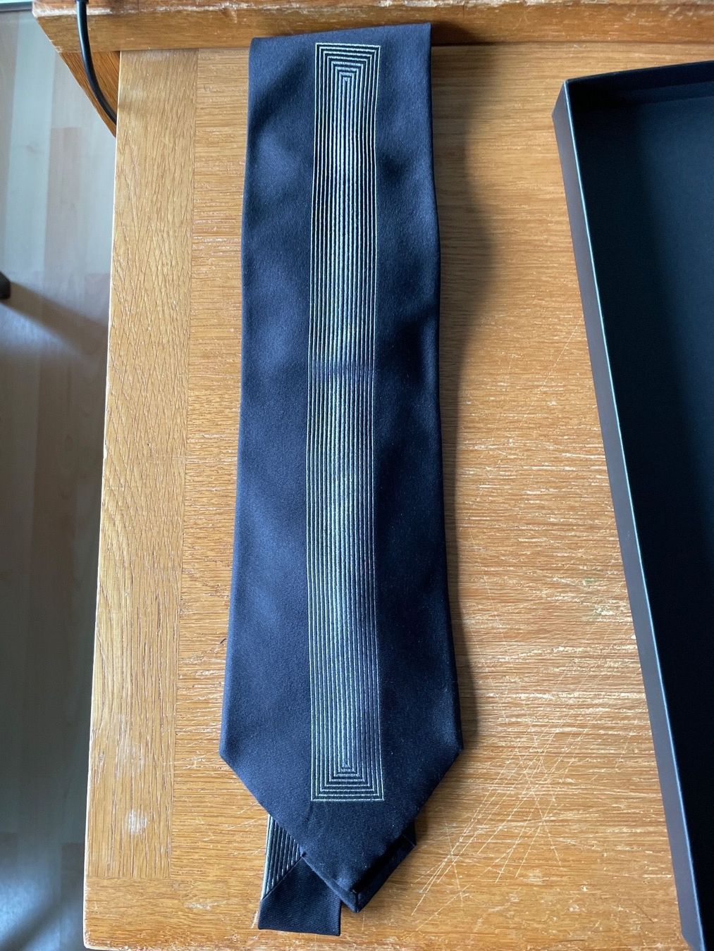 Dolce & Gabbana Cravatte: Dolce & Gabbana Krawatte in Box – Nuovo e nell'imballaggio originale da Olten venduto da framos65 1