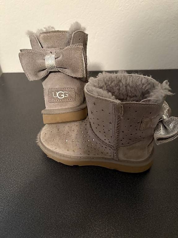 Scarpe per ragazze: Bottines UGG 28.5 – Usato da Echallens venduto da warnioc 2