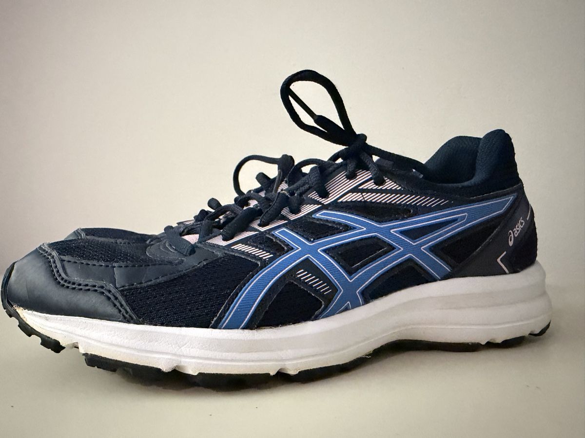 Asics Chaussures femmes: Asics Running | EU 40  – D'occasion à Zürich par 2ndhandzurich 1