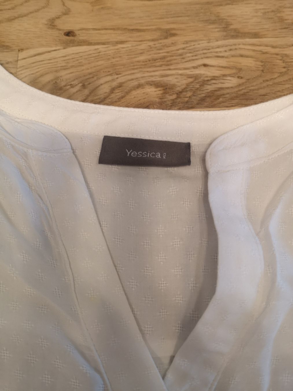 C&A Blusen: Weisse Damenbluse von C&A Grösse 50. – Neu (gemäss Beschreibung) aus Forch von Hakyboss 4