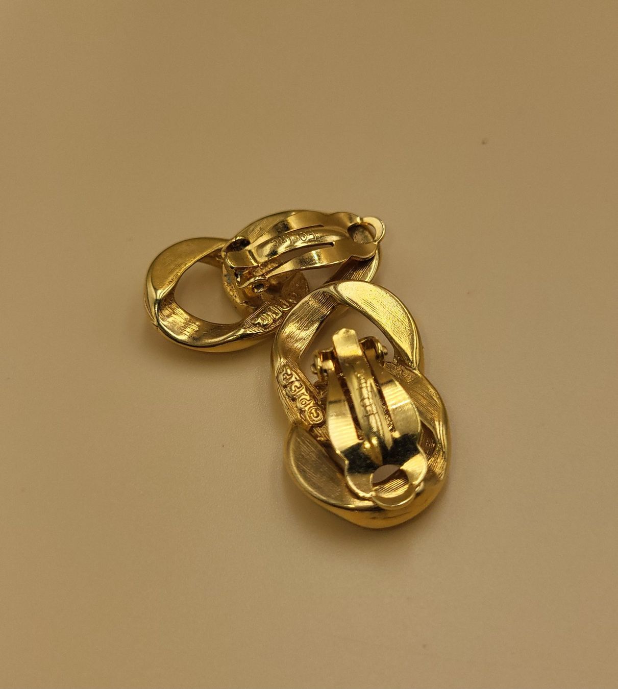 Orecchini pendenti & Orecchini a lobo: Elegante goldige Ohrclips – Usato da Wald ZH venduto da SwissPawnshop 1