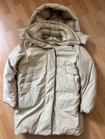 Uniqlo Daunenmantel beige – Grösse S, sehr warm, neuwertig