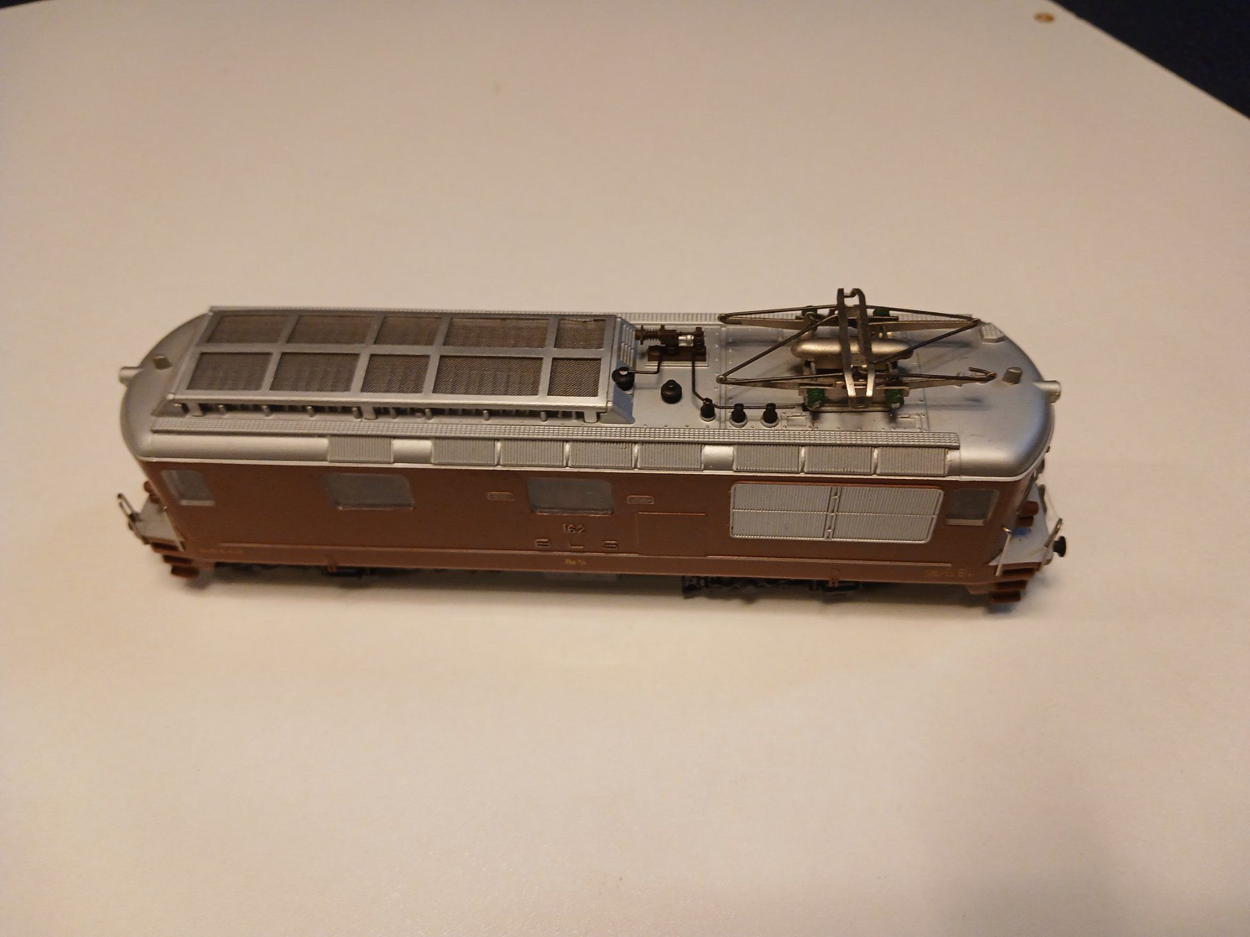Modellini di ferrovie: 5 H0 Modeleisenbahn Loks – Usato da Rüfenacht BE venduto da zur_2s9l 1