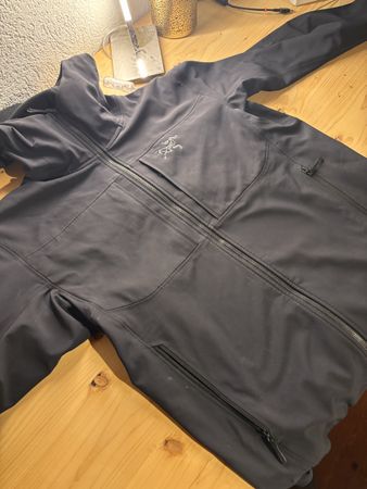 Arcteryx Jacke schwarz Grösse L guter Zustand
